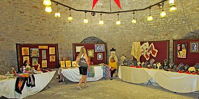 ÇEŞKA’lı Kadınların El Emeği Tarihi Kale’de Sergileniyor