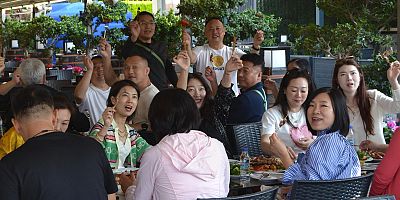 ÇEŞME, 500 ÇİNLİ TURİZM PROFESYONELİNİ AĞIRLADI