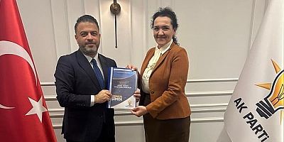 Çeşme Ak Parti İlçe Başkanı Av. Yeliz Karataş görevinden istifa etti!