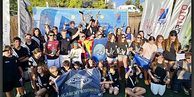 Çeşme, Alaçatı’da Düzenlenen TYF Rüzgar Sörfü Slalom Türkiye Ligi 1. Ayak Yarışları Sona Erdi