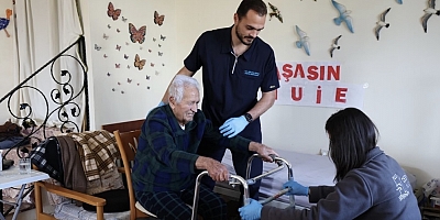 Çeşme Belediyesi’nden Bayram Öncesi Yaş Almış Vatandaşlara Destek 