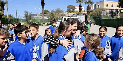 Çeşme Belediyesi’nden okullara sosyal alan desteği