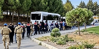 Çeşme Belediyesi’ne operasyonda şüpheliler adliyede!