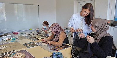 Çeşme Belediyesi sanat ve eğitim kursları başladı