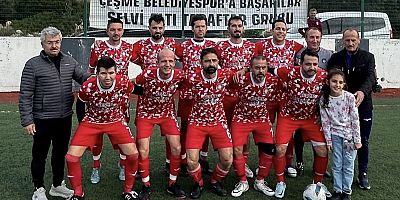 Çeşme Belediyespor Masterler Sezonunu İki Kupa ile Tamamladı