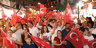 Çeşme Büyük Zaferi Coşkuyla Kutladı