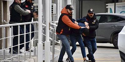 Çeşme Çakabey’de Öldürülen Gençlerin Ailelerinden Adalet Çağrısı