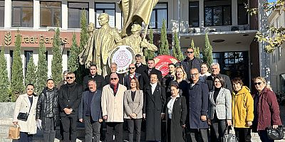 Çeşme CHP’den Öğretmenler Günü’nde Eş Zamanlı Basın Açıklaması