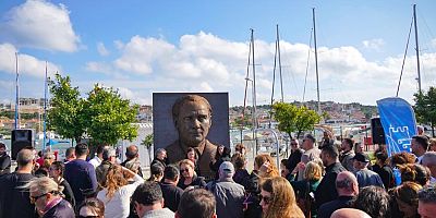 Çeşme’de 10 Kasım’da Atatürk sevgi, minnet ve sanatla anıldı