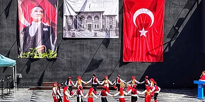 Çeşme’de 23 Nisan Coşkuyla Kutlandı
