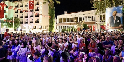 Çeşme’de 30 Ağustos Coşkusu!