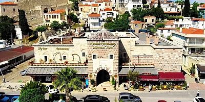 Çeşme’de 500 yıllık Kervansaray kiraya verilecek!     