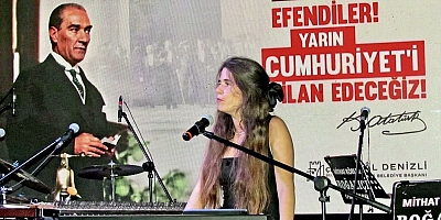 Çeşme’de Cumhuriyet Resepsiyonu Düzenlendi