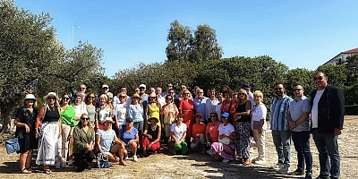 Çeşme’de Damla Sakızı Hasat Etkinliği Düzenlendi