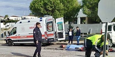 Çeşme’de feci kaza: Motosiklet Doblo’ya çarptı; 1 ölü, 1 ağır yaralı