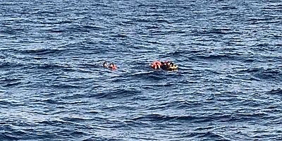 Çeşme’de göçmenleri taşıyan lastik bot battı: 5 ölü