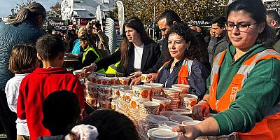 Çeşme’de Gülşah Durbay Hayır Yemeği ve Dualarla Anıldı