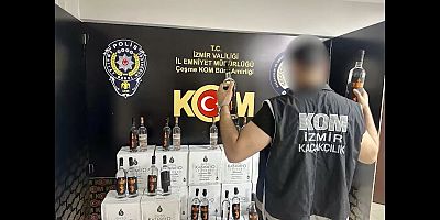 Çeşme’de Kaçak İçki Operasyonu: Sakız Adası’ndan Gelen Teknede Kaçak Ürün Ele Geçirildi