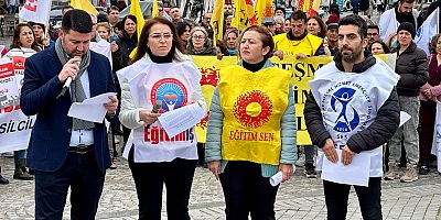 Çeşme’de Kamu Emekçileri Sefalet Zammına Karşı İş Bıraktı
