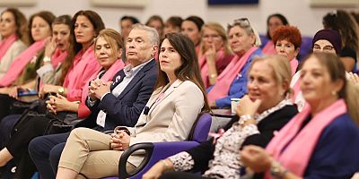 Çeşme’de Meme Kanseri Farkındalığına dikkat çekildi  