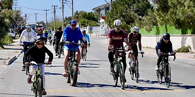 Çeşme’de Pedallar Aydın Apaydın Anısına Döndü