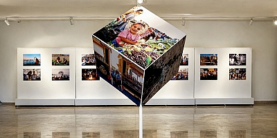 Çeşme’de Sanatla Üretim Buluştu: “KÜP” Fotoğraf Sergisi Kapılarını Açtı