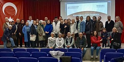 Çeşme’de Sokak Köpekleri ile Güvenli İletişim Semineri Gerçekleştirildi