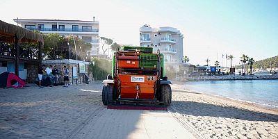 Çeşme'de yaz yoğunluğuna karşı temizlik seferberliği