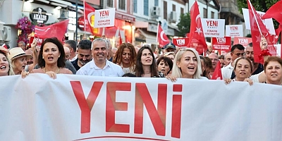 Çeşme’de YENİ PARTİ’nin Ayak Sesleri: CHP İlçe Yönetimi Toplu İstifasını Açıkladı