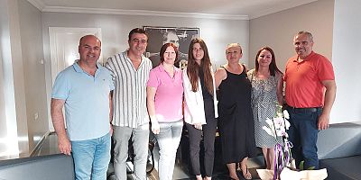 Çeşme Eğitim-Sen Sendikası, Lal Denizli'yi Ziyaret Etti 