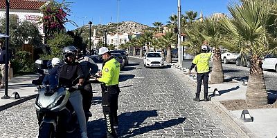 ÇEŞME EMNİYETİ’NDEN MOTOSİKLET KULLANICILARINA SIKI DENETİM!