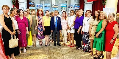 Çeşme Halk Eğitim Müdürlüğü'nün Yılsonu Sergisi Açıldı