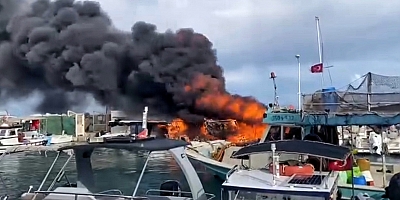 Çeşme Ilıca Yıldızburnu’nda Tekne Yangını: 7 Tekne Yandı