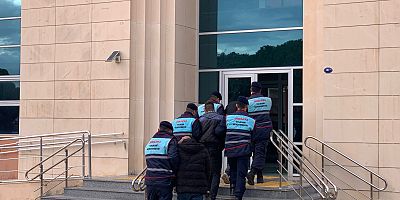 Çeşme’de Taksilere Göçmen Kaçakçılığı Denetimi!