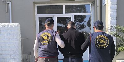 Çeşme JASAT’tan Aranan Şahsa Operasyon