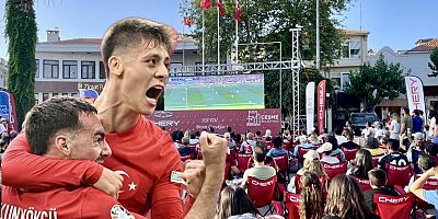 Çeşme Meydanı’nda Milli Maç Heyecanı!