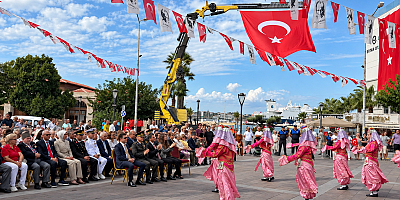 Çeşme’nin Kurtuluşunun 104. Yılı Coşkuyla Kutlandı
