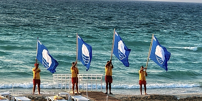 Çeşme’nin Ünlü Ilıca Plajı’nda Mavi Bayrak Gururu!