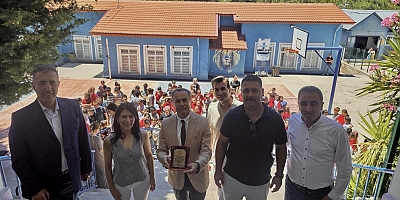 Çeşme Tapu Müdürlüğü’ne Anlamlı Teşekkür Plaketi