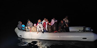 Çeşme ve Seferihisar Açıklarında 42 Düzensiz Göçmen Yakalandı