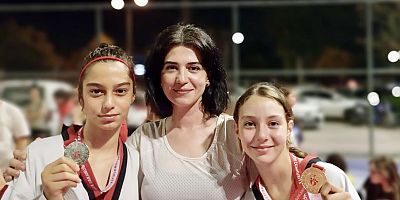 Çeşme'ye İki Madalya Birden!