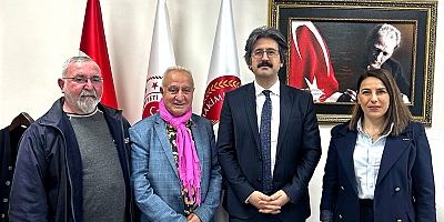 Çeşmeli Gazetecilerden Çeşme Ağır Ceza Mahkemesi Başkanı Emre Erdemir’e Bayram Ziyareti