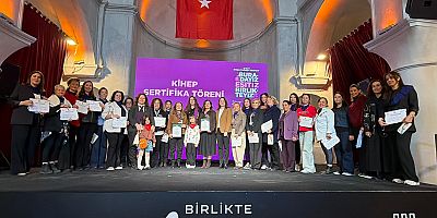 Çeşmeli Kadınlar KİHEP Sertifikalarını Başkan Denizli’den Aldı
