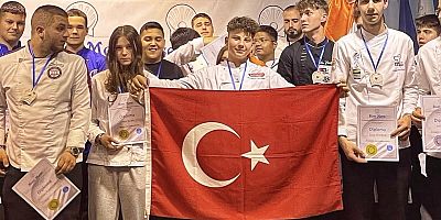 Çeşmeli Öğrenciler Uluslararası Aşçılık Yarışmasında Madalyalara Doymadı!