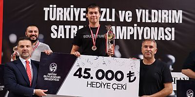 Çeşmeli Satranç Sporcusu Alparslan Işık Türkiye Hızlı Satranç Şampiyonu Oldu