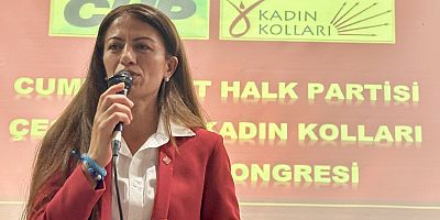 CHP Çeşme Kadın Kolları’nda Bayrağı Derya Atalan Devraldı