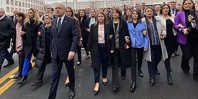CHP Lideri Kemal Kılıçdaroğlu Adalet Bakanlığı'na yürüdü!