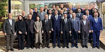 CHP İzmir’de ilçe başkanları toplandı: Güç’ten saha talimatları