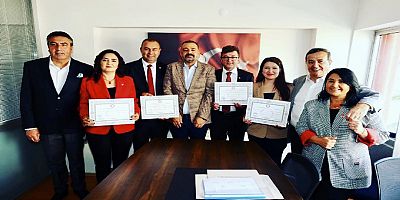 CHP İzmir Milletvekilleri mazbatalarını aldı