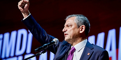 CHP’nin 39. Kurultayı’nda Özgür Özel Yeniden Genel Başkan Seçildi